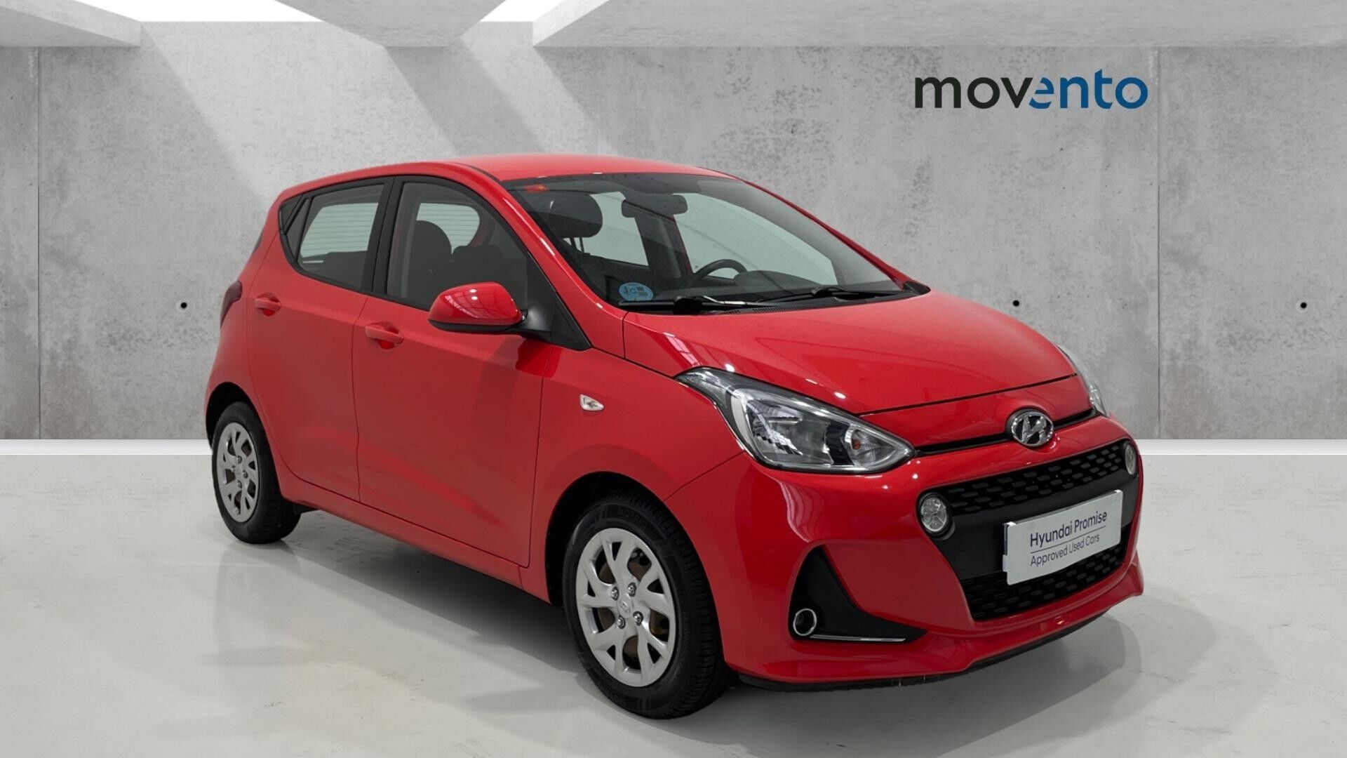HYUNDAI i10 (1.0 Tecno 49 kW (66 CV)) en Barcelona