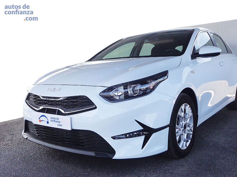 Foto del KIA Ceed 1.6 MHEV iMT Eco-Dynamics Drive 136