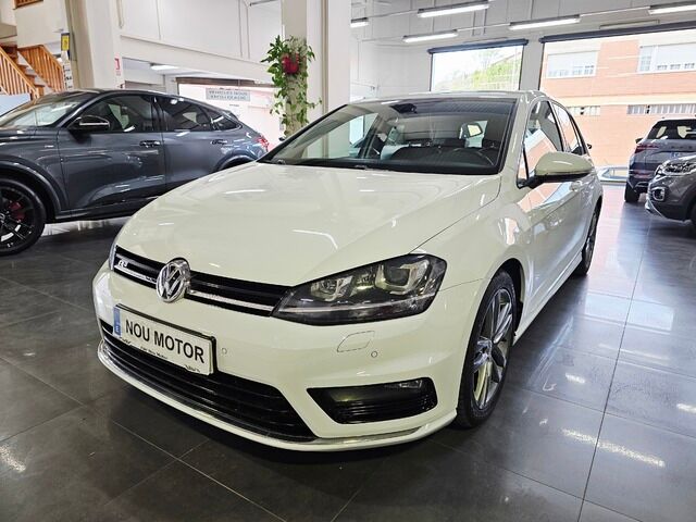 VOLKSWAGEN Golf (Sport 1.6 TDI CR BMT 77 kW (105 CV) DSG) en Barcelona