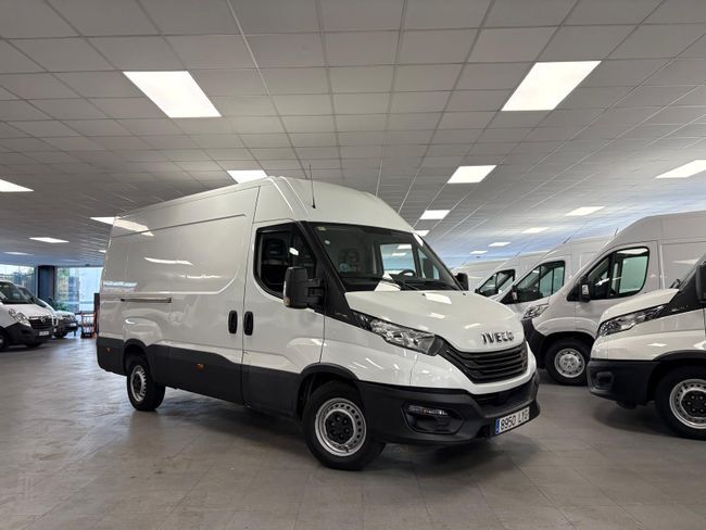 Foto del IVECO Daily Furgón 35C16 V 3520L H2 12.0 156