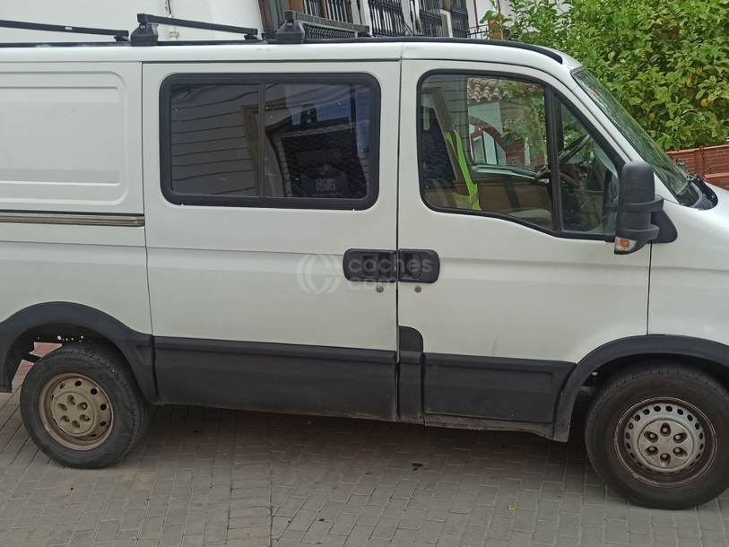 Foto del IVECO Daily Chasis Cabina 35S13 3000 126