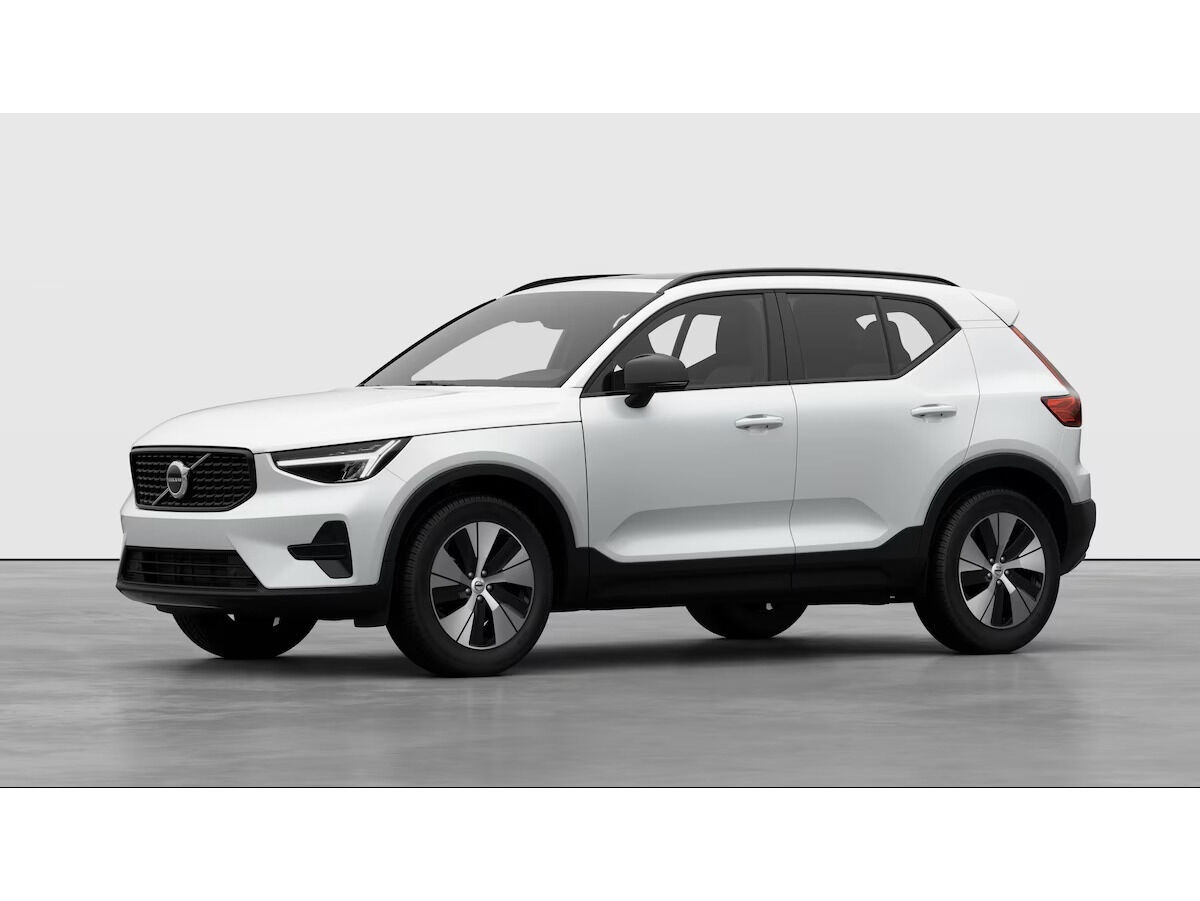 VOLVO XC40 (B3 G Plus Dark Auto 120 kW (163 CV)) en Madrid