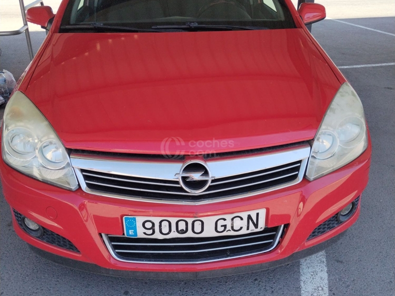 Foto del OPEL Astra GTC 1.6 Enjoy 115