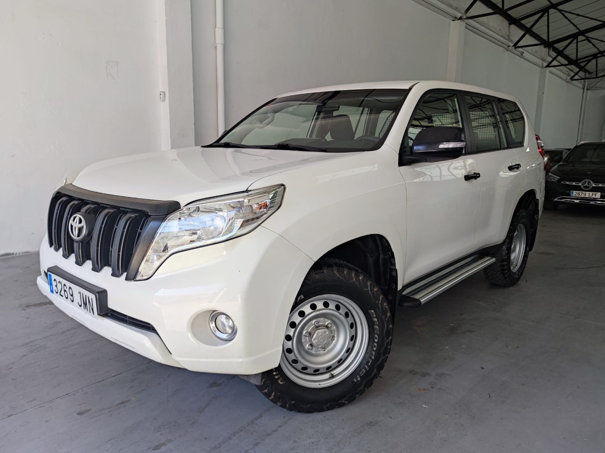 TOYOTA Land Cruiser D-4D GX