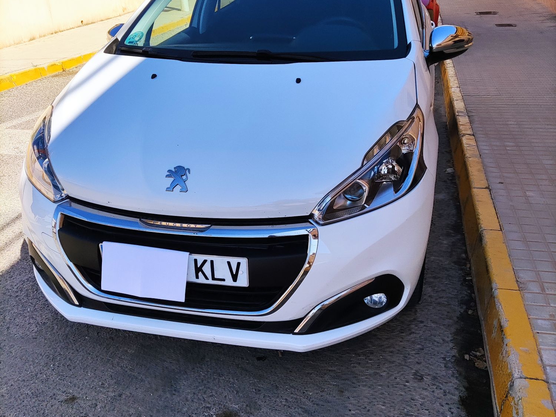 Imagen de PEUGEOT 208