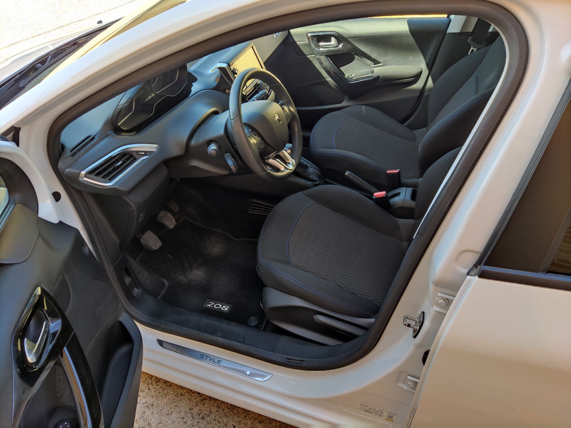 Foto del PEUGEOT 208 1.2 PureTech S&S Style 82