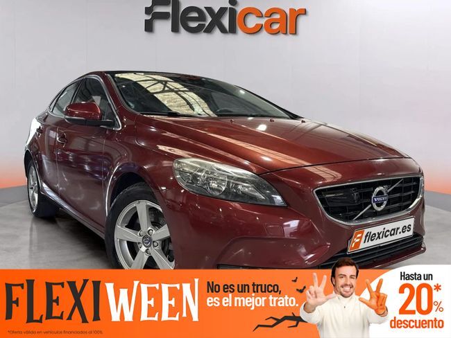 VOLVO V40 (2.0 D3 Momentum Auto) en Barcelona