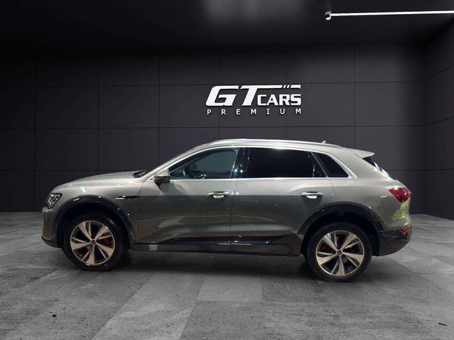 Foto del AUDI Q8 55 TFSI Black line quattro tiptronic