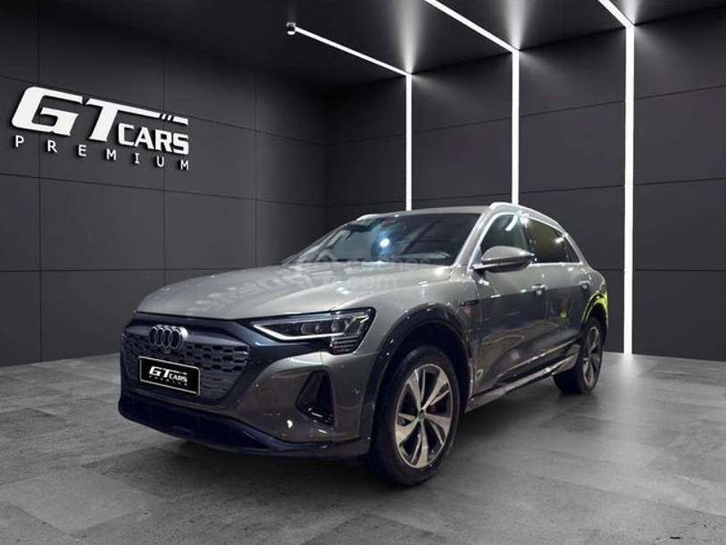 Foto del AUDI Q8 55 TFSI Black line quattro tiptronic