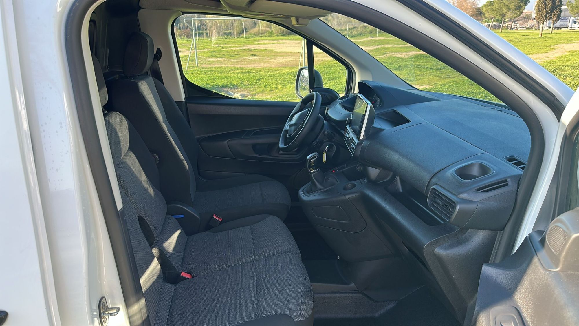 Foto del PEUGEOT Partner 1.5BlueHDI Premium Standard 1000kg 100