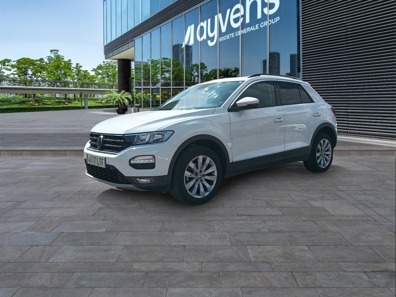 VOLKSWAGEN T-Roc (Advance 1.5 TSI 110 kW (150 CV) DSG) en Madrid