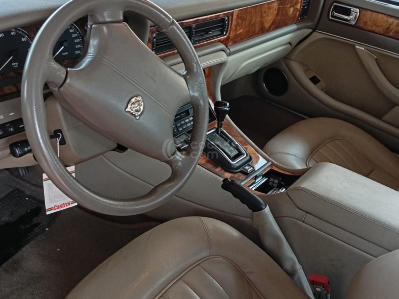Foto del JAGUAR XJ 6 3.2 Sport