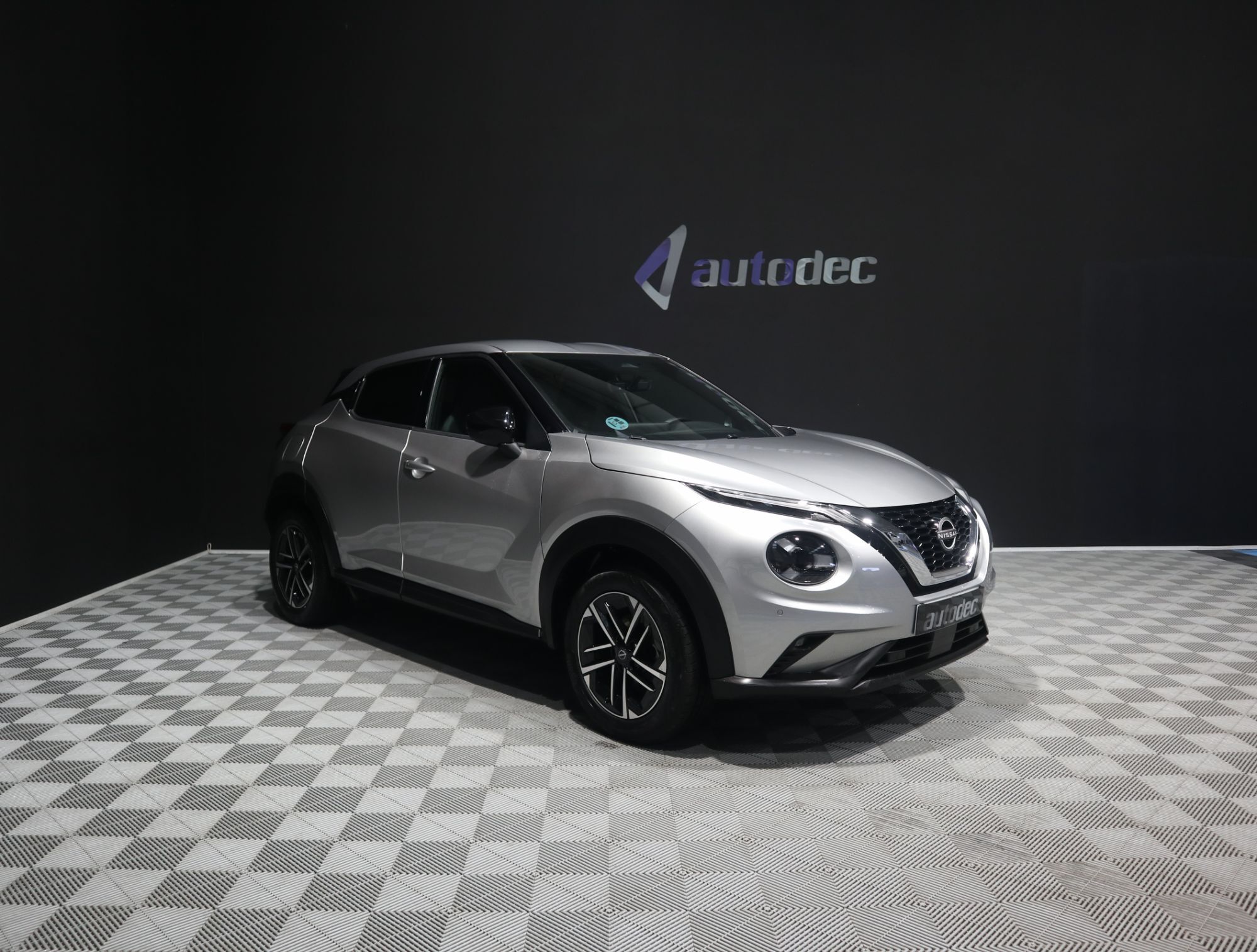 NISSAN Juke (1.0 DIG-T N-Connecta 4x2 DCT 7 114) en Valencia