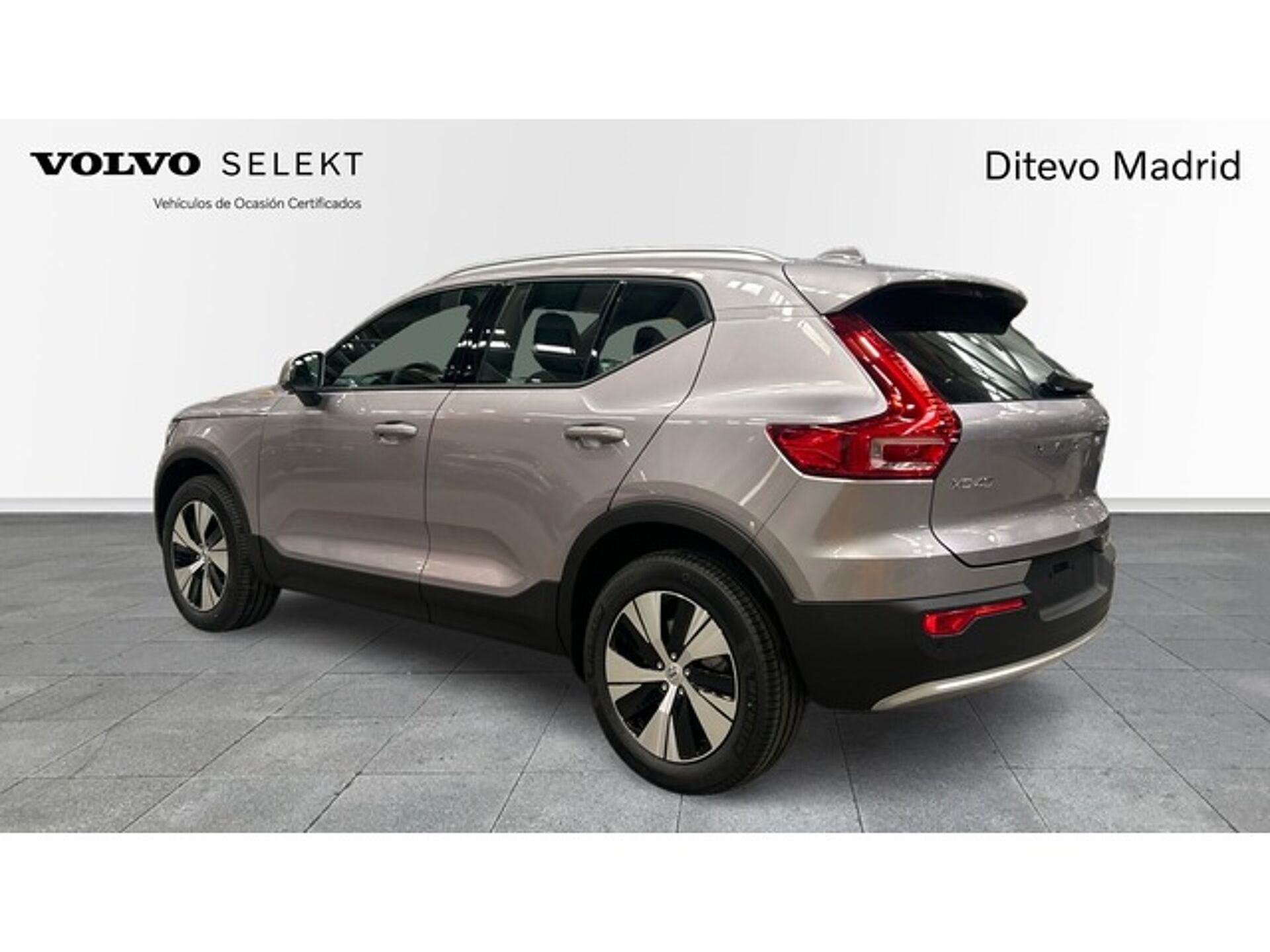 Imagen 2 de VOLVO XC40