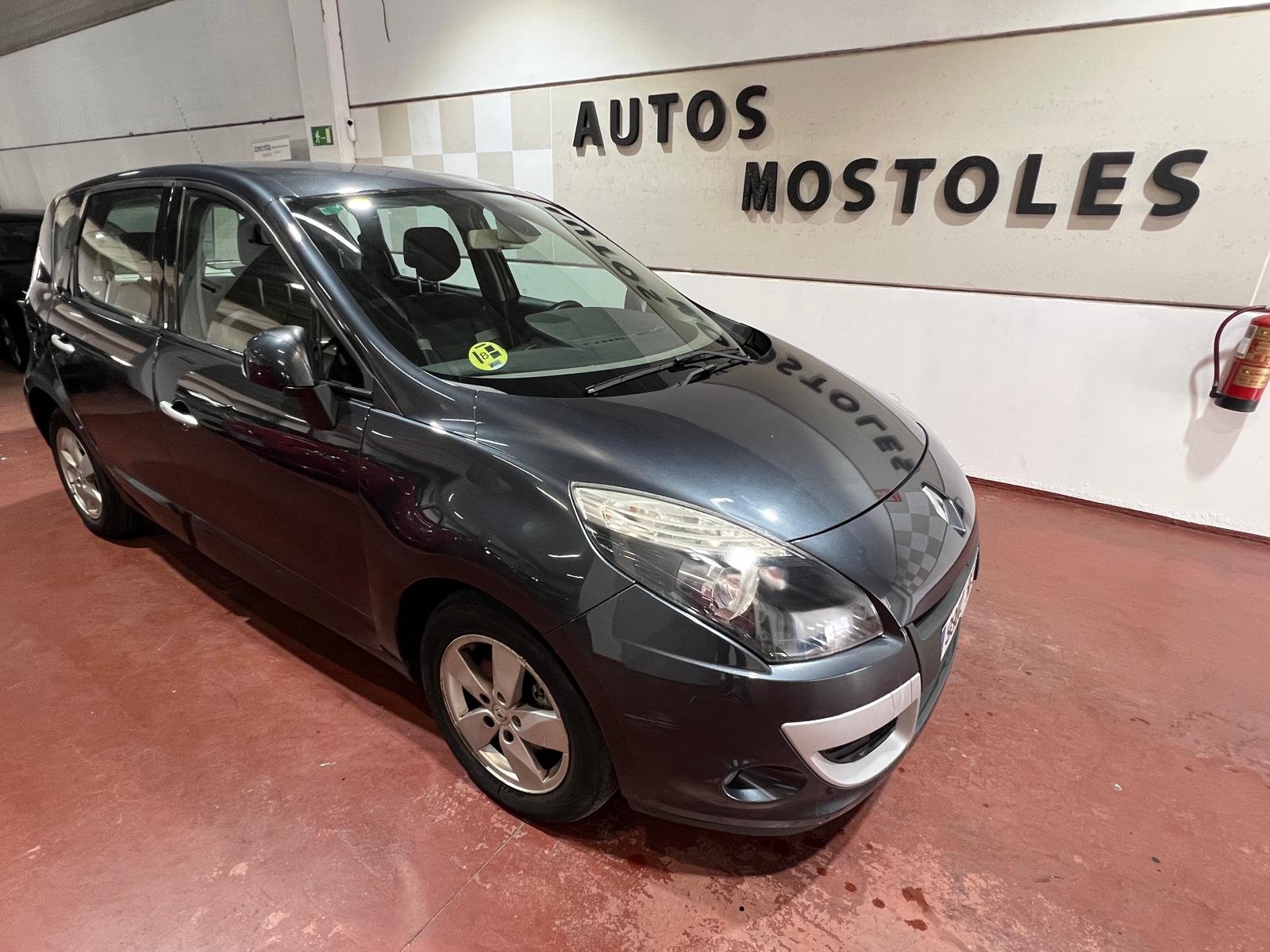RENAULT Scenic (Grand Scénic 1.5dCi Emotion 5pl.) en Madrid