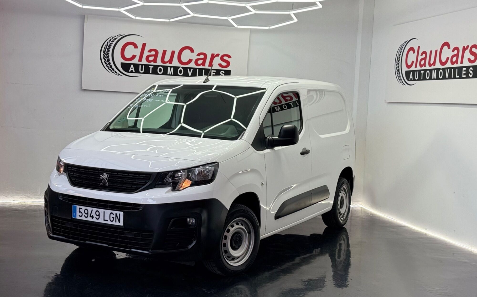 PEUGEOT Partner (1.5BlueHDI S&S Premium Standard 600kg 100) en Madrid