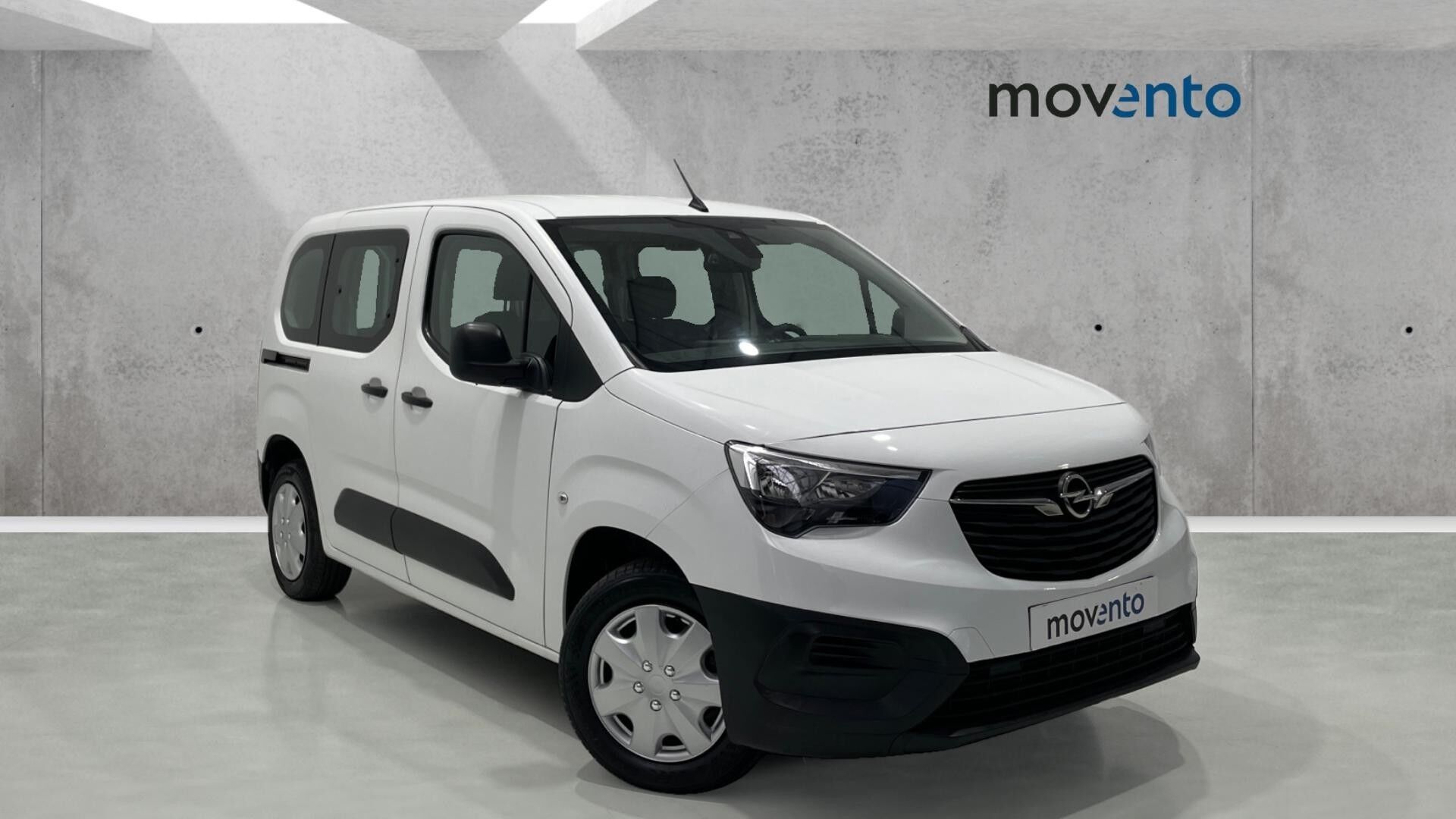 OPEL Combo (1.5 TD Expression L 75 kW (102 CV)) en Barcelona