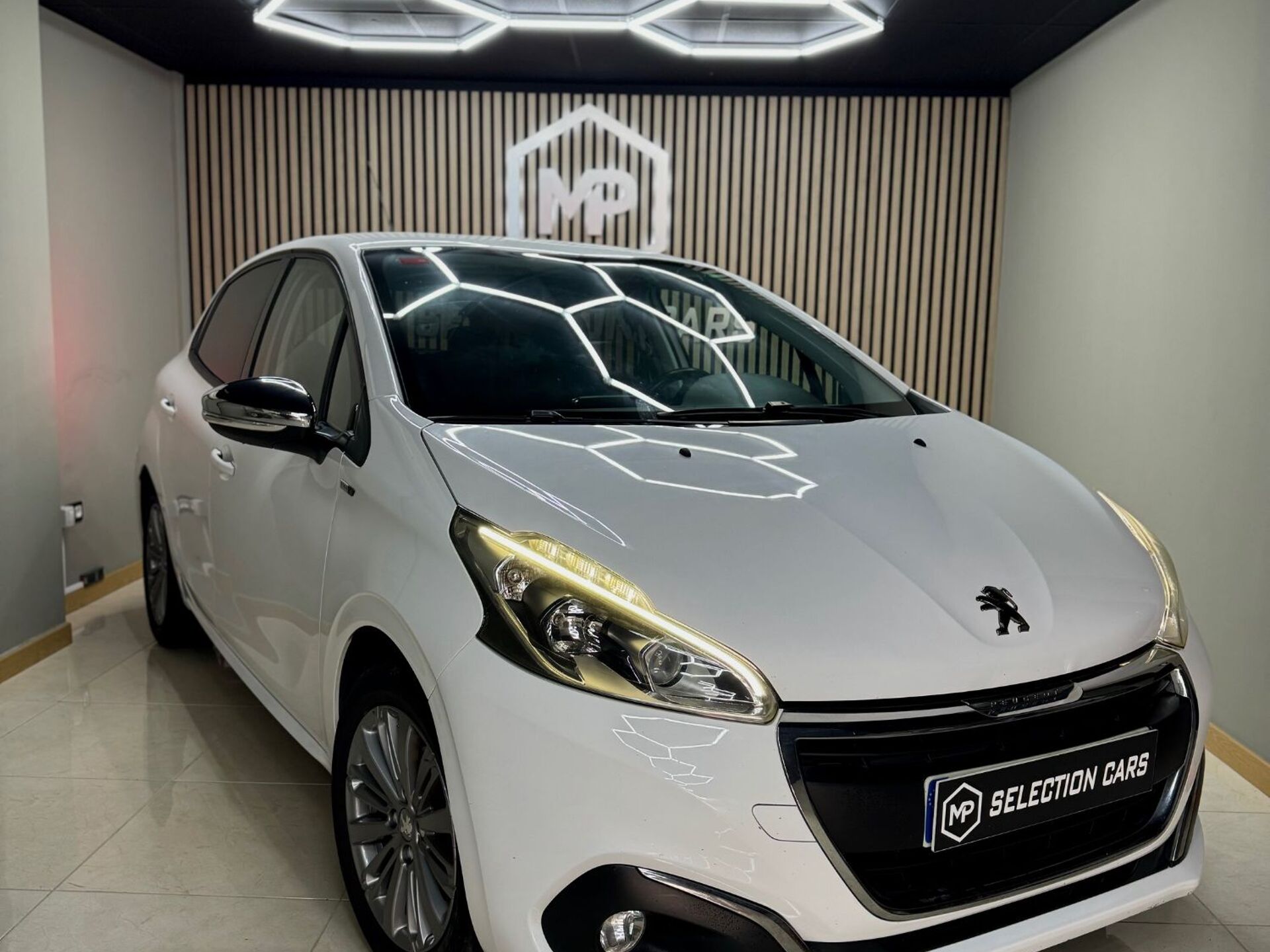 Imagen de PEUGEOT 208