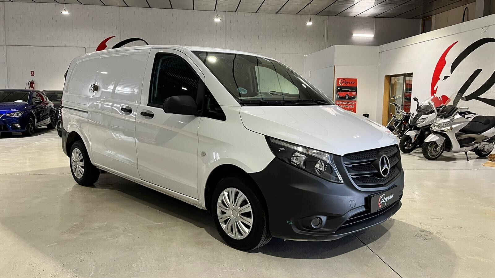 MERCEDES Vito Furgón 109CDI Compacta