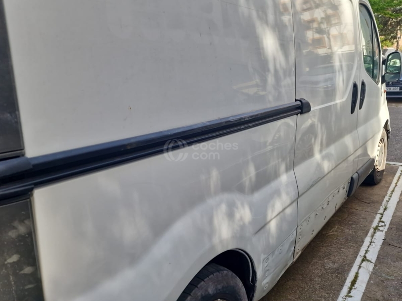 Foto del OPEL Vivaro Plataforma Cabina 2.5CDTI 29 L2H1