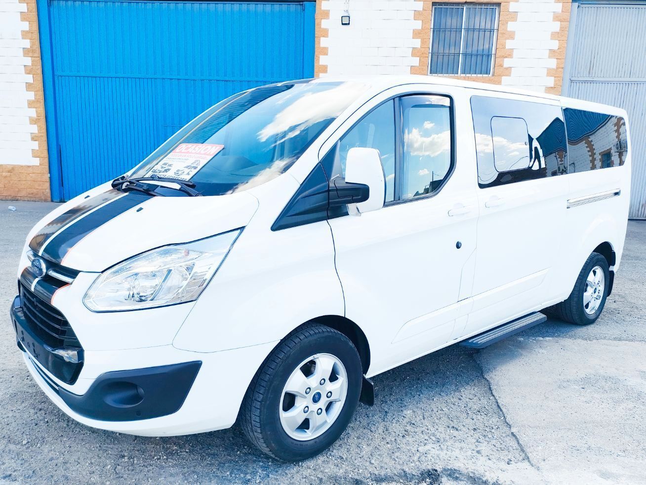 Foto del FORD Transit Custom FT 320 L2 Kombi Trend EcoBlue 130