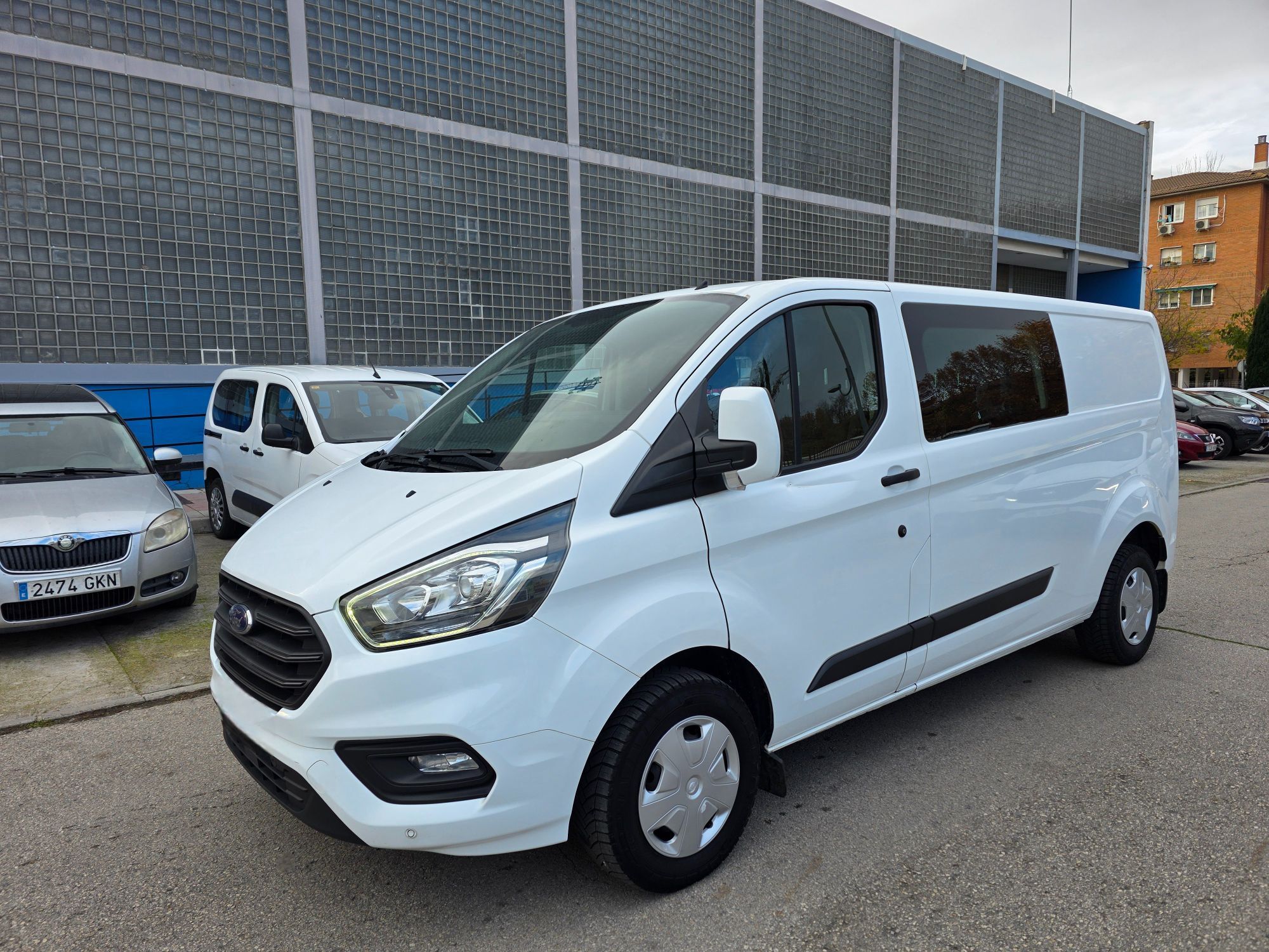Foto del FORD Transit Custom FT 340 L2 Mixto Trend M1 EcoBlue Aut. 130