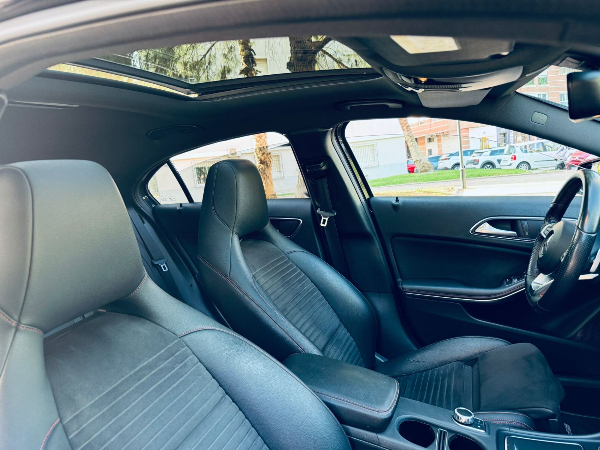 Foto del MERCEDES Clase A A 200 7G-DCT (4.75)