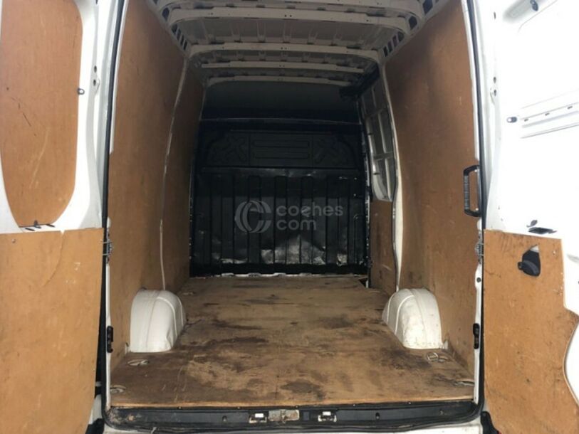 Foto del IVECO Daily Furgón 35S16 V 3520 H2 10.8 156