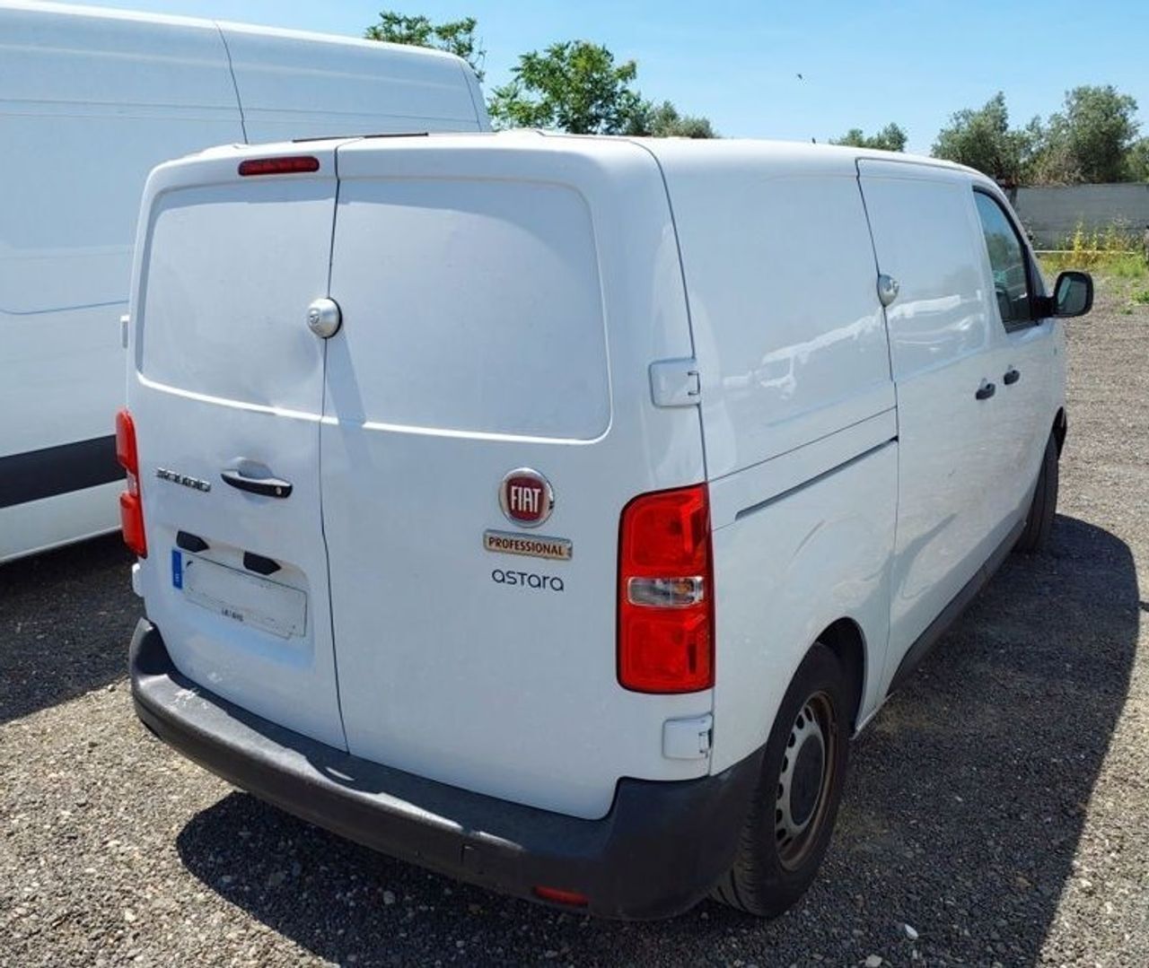 Foto del FIAT Scudo Furgón 1.5BlueHDI L2 Business 100