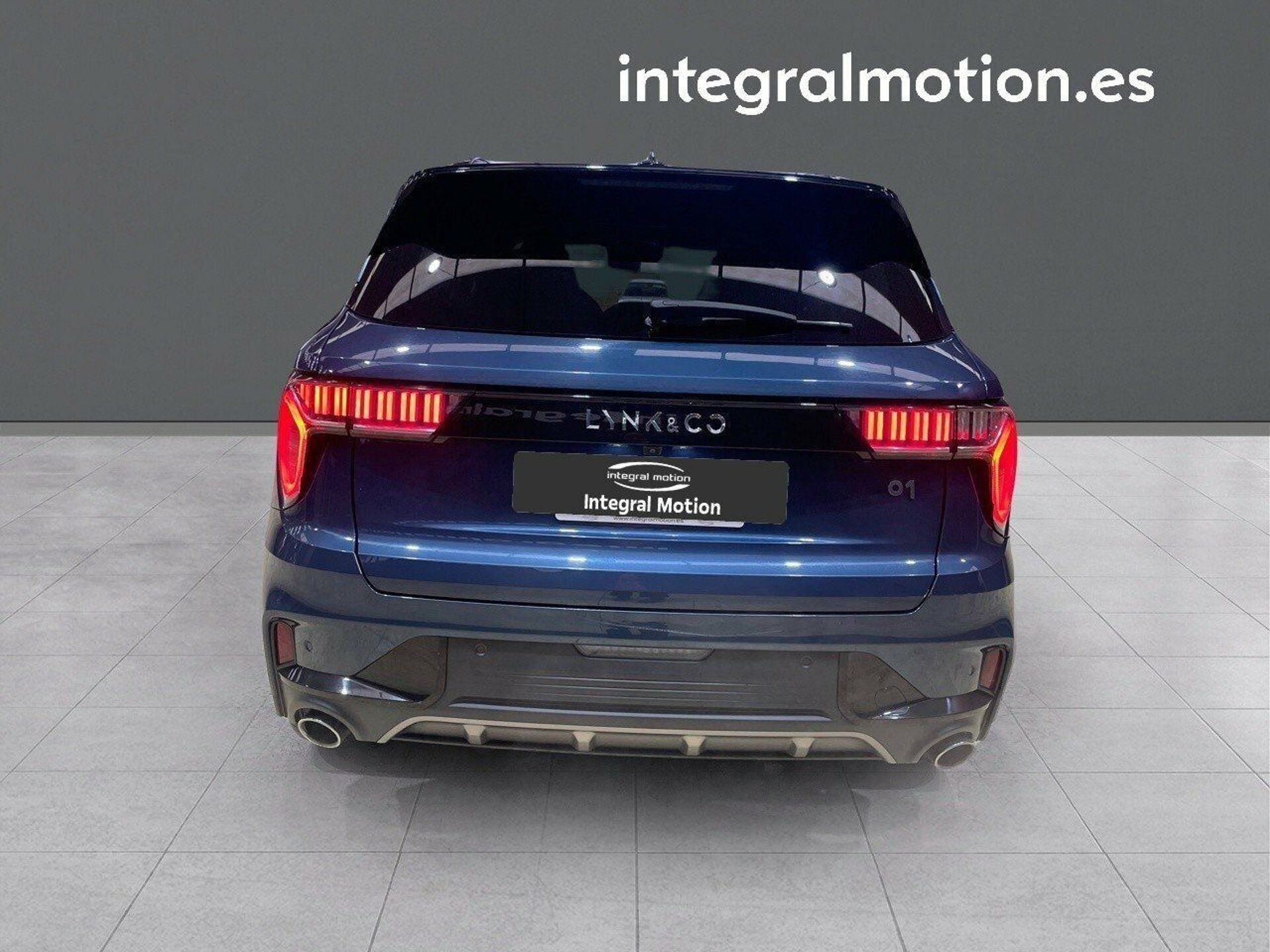 Imagen 3 de LYNK & CO 01