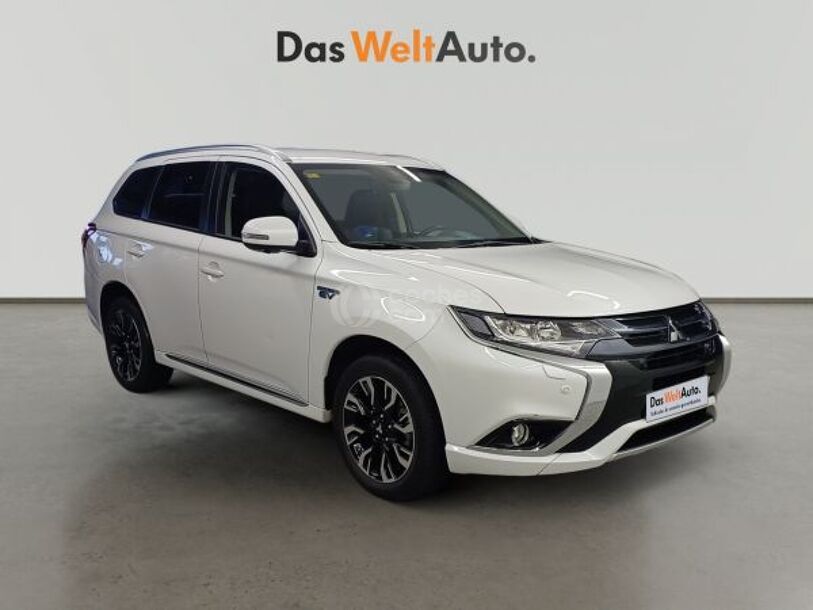 Foto del MITSUBISHI Outlander PHEV Kaiteki 4WD