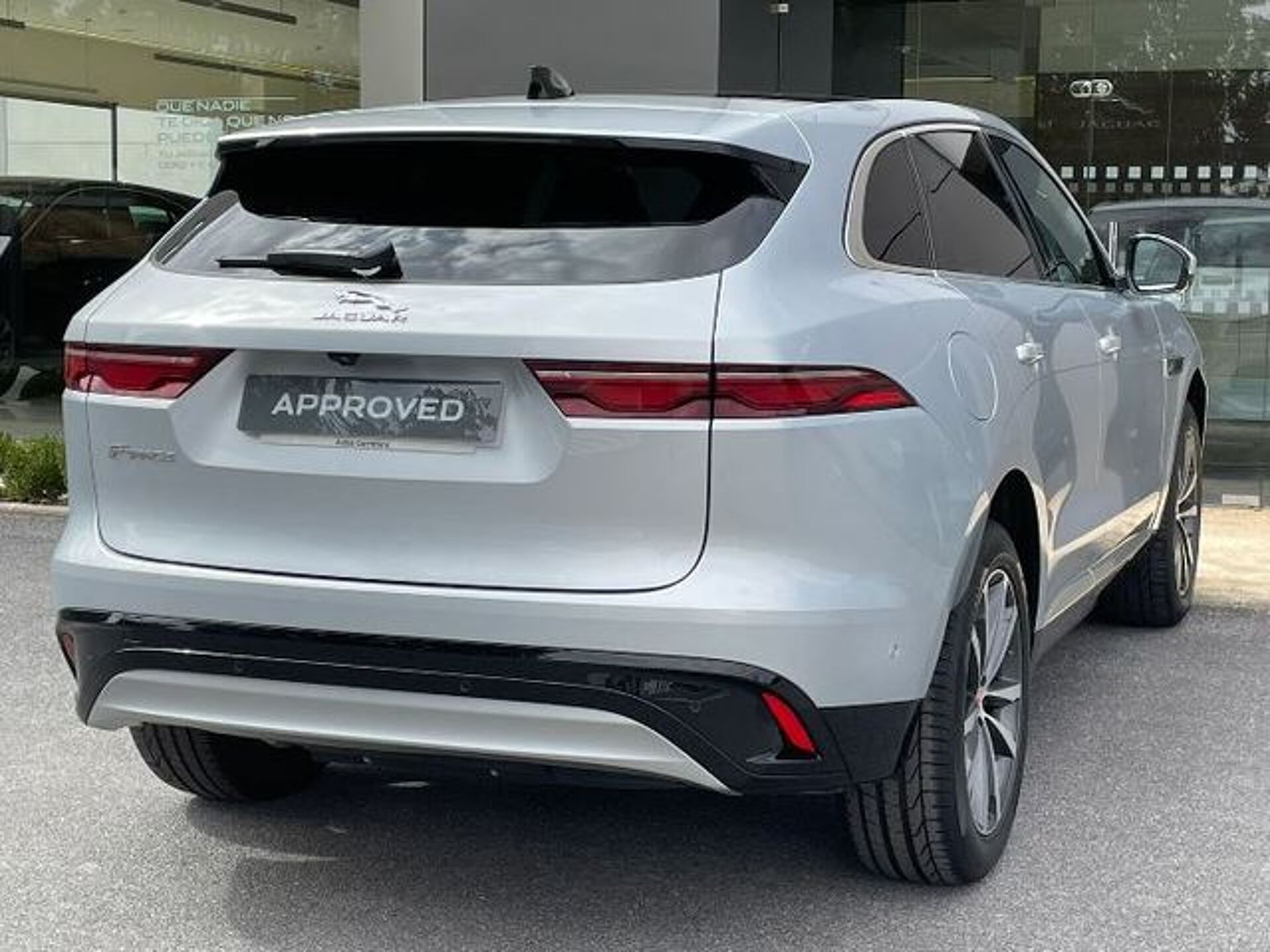 Imagen 2 de JAGUAR F-Pace