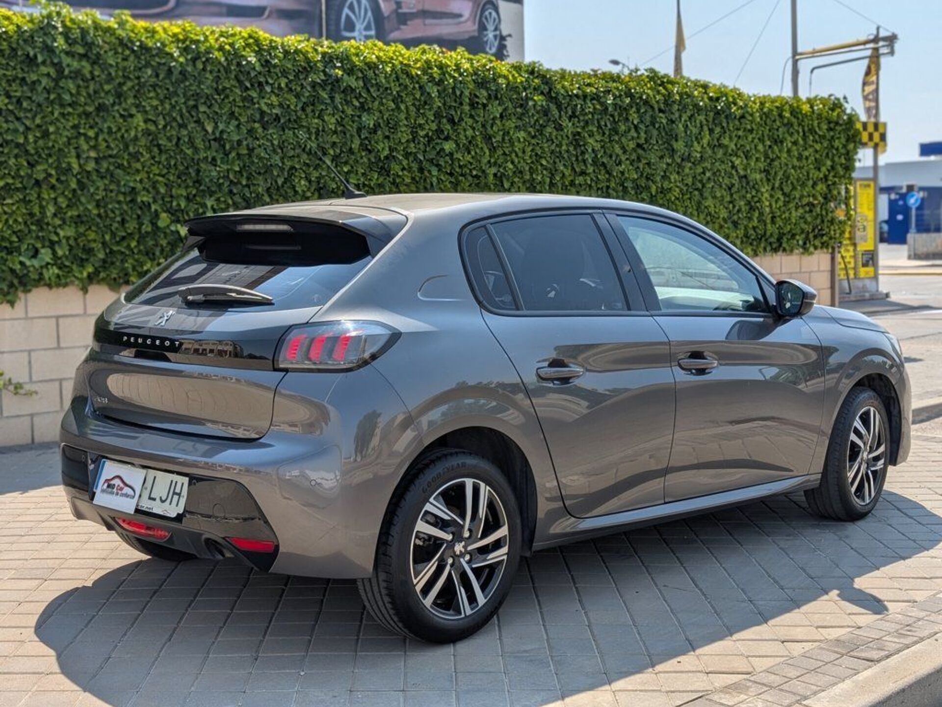 Imagen 3 de PEUGEOT 208