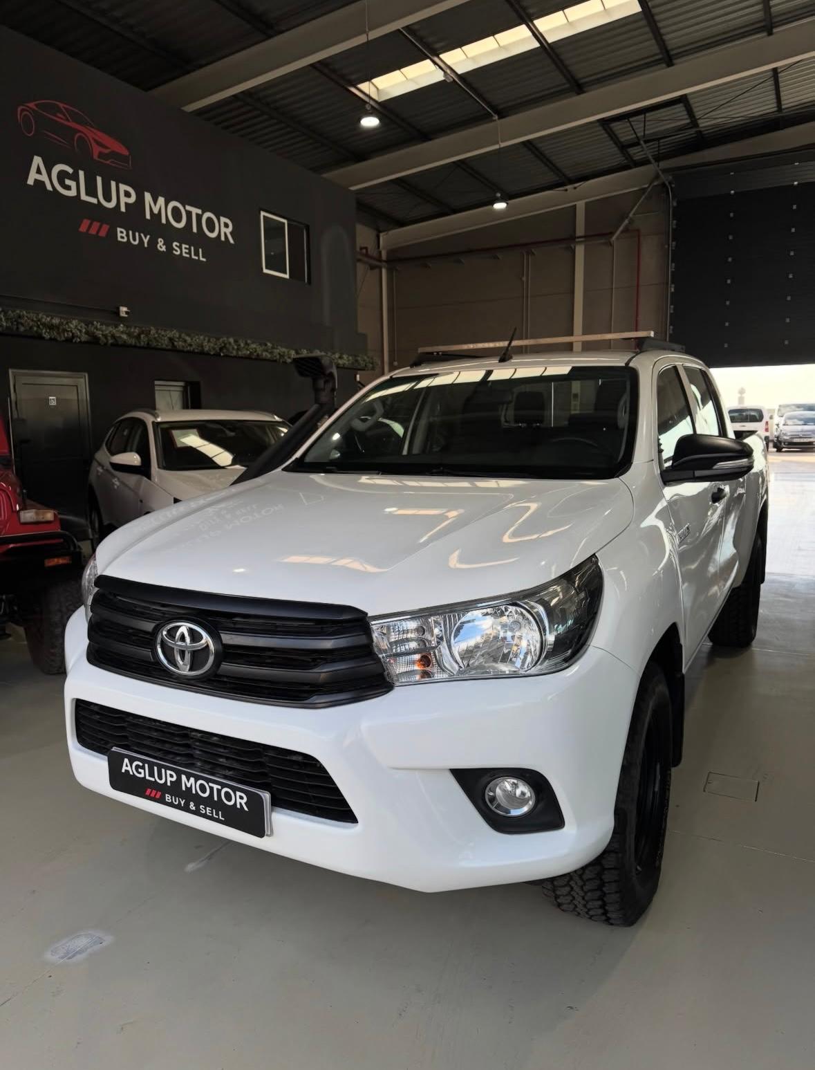 TOYOTA Hilux (Cabina Doble VXL) en Tenerife