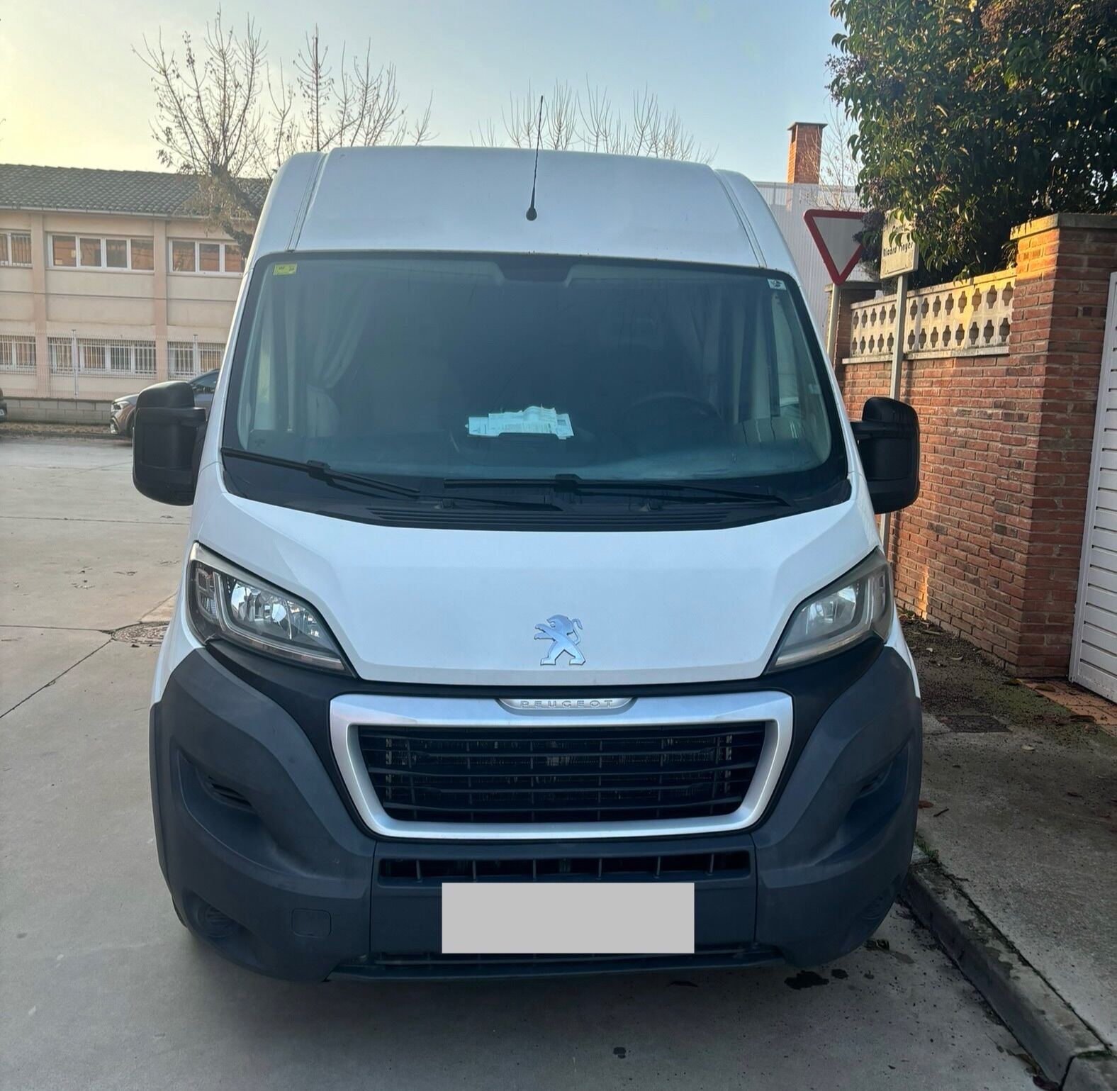 Foto del PEUGEOT Boxer Furgón 2.2HDI 335 L3H2 130