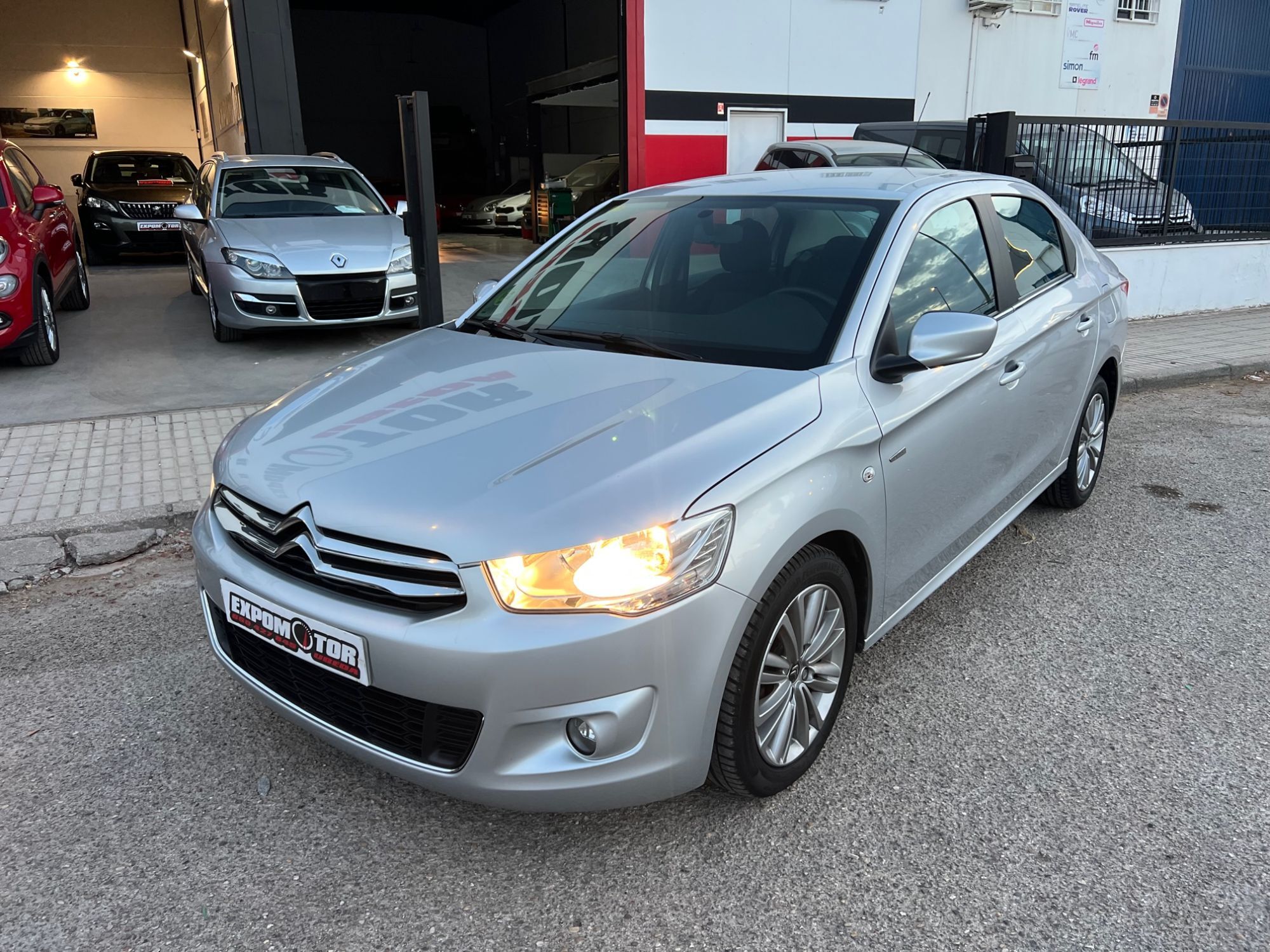 CITROEN C-Elysée (1.6HDi Exclusive 92) en Jaén
