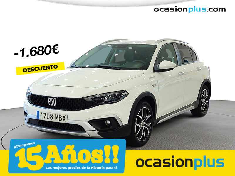 FIAT Tipo (1.5 Hybrid Cross DCT 97 kW (130 CV)) en Madrid