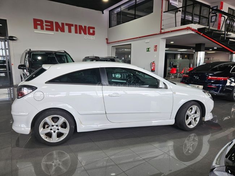 Foto del OPEL Astra GTC 1.9CDTi Sport