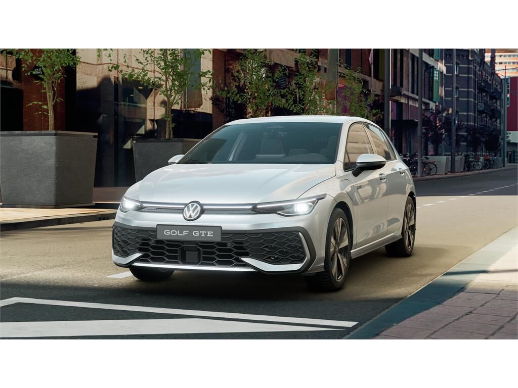 VOLKSWAGEN Golf (GTE 1.5 PHEV 130kW / 85kW DSG) en Barcelona