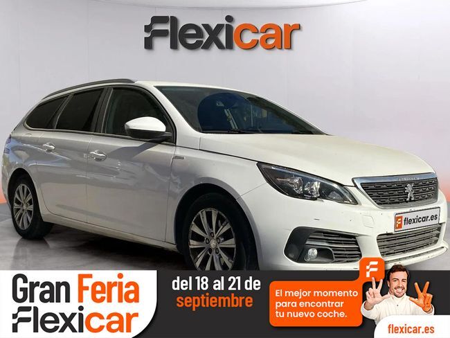 PEUGEOT 308 (5p Style 1.2 PureTech 96KW (130CV)) en Cádiz