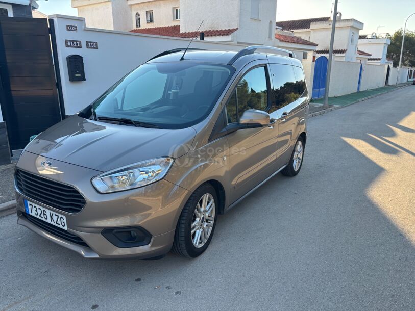 Foto del FORD Tourneo Courier 1.0 Ecoboost Titanium