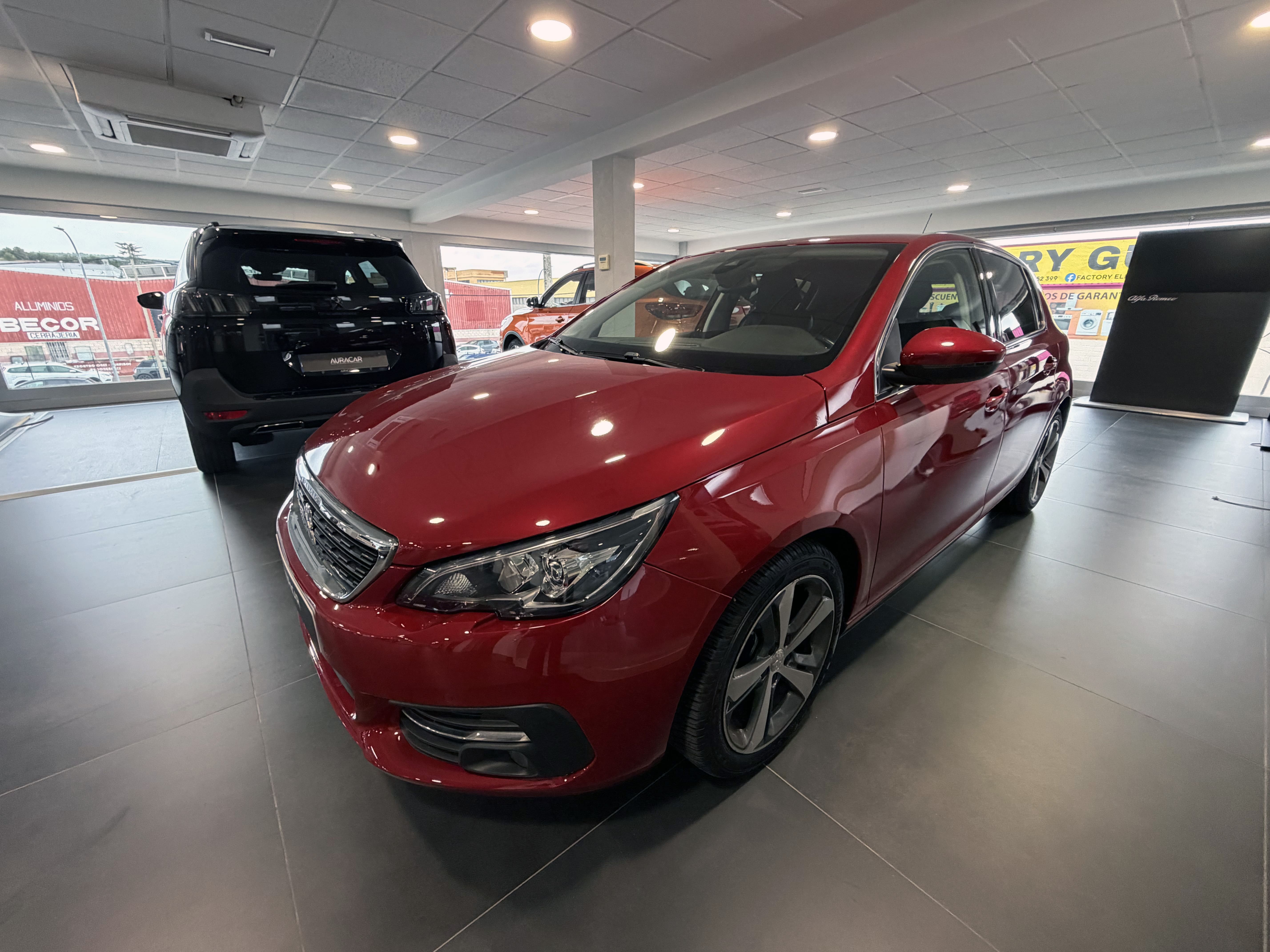 Foto del PEUGEOT 308 1.2 PureTech S&S Allure 110