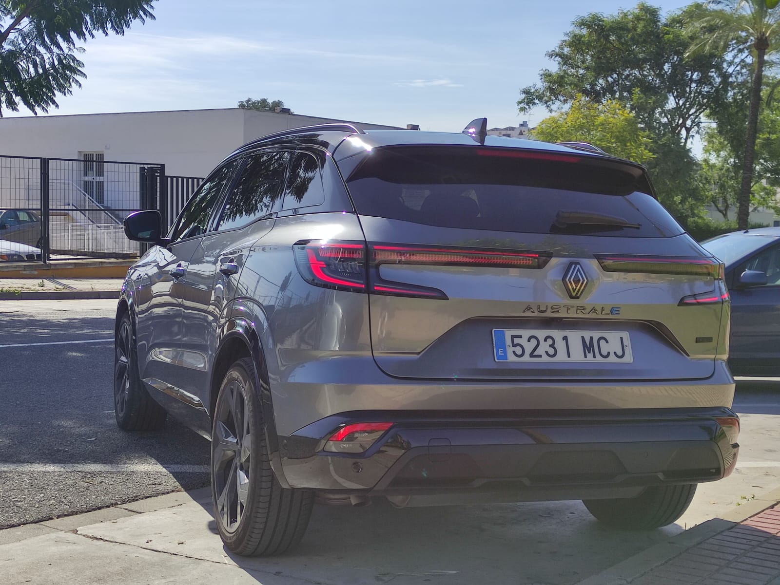 Foto del RENAULT Austral 1.2 E-Tech Híbrido Iconic Esprit Alpine 146kW