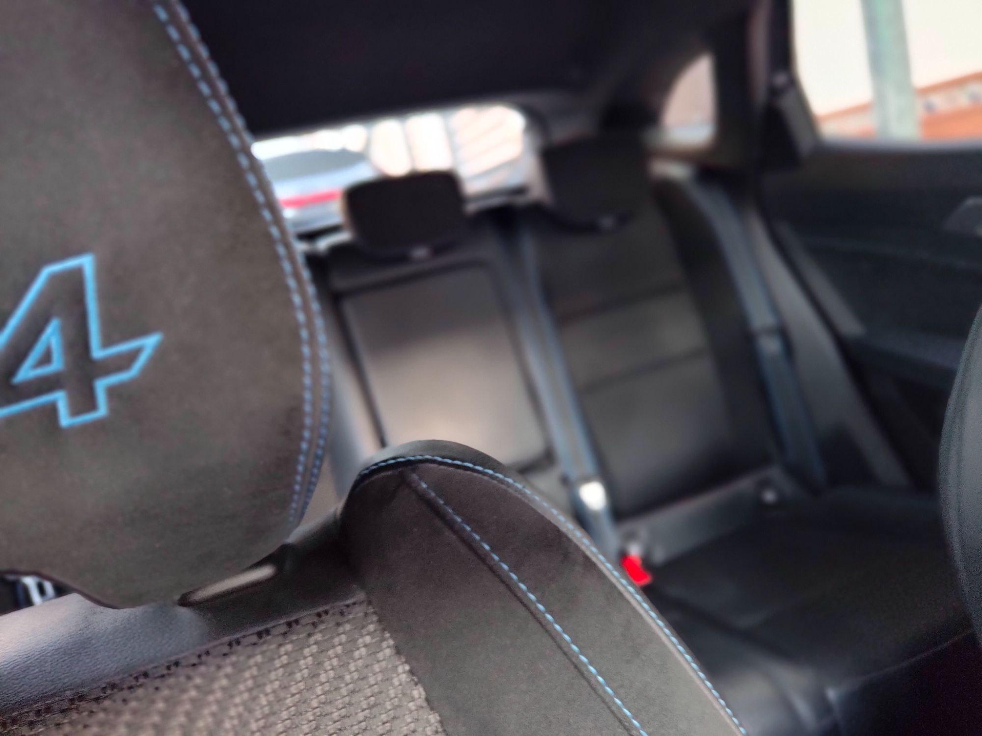 Foto del RENAULT Austral 1.2 E-Tech Híbrido Iconic Esprit Alpine 146kW