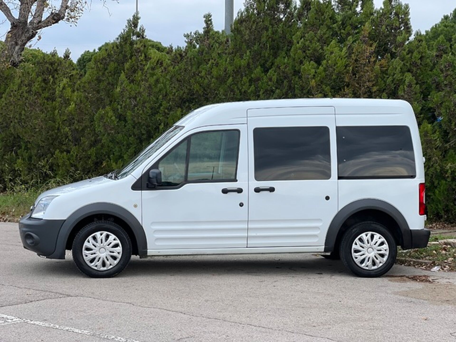 Imagen 3 de FORD Connect Comercial