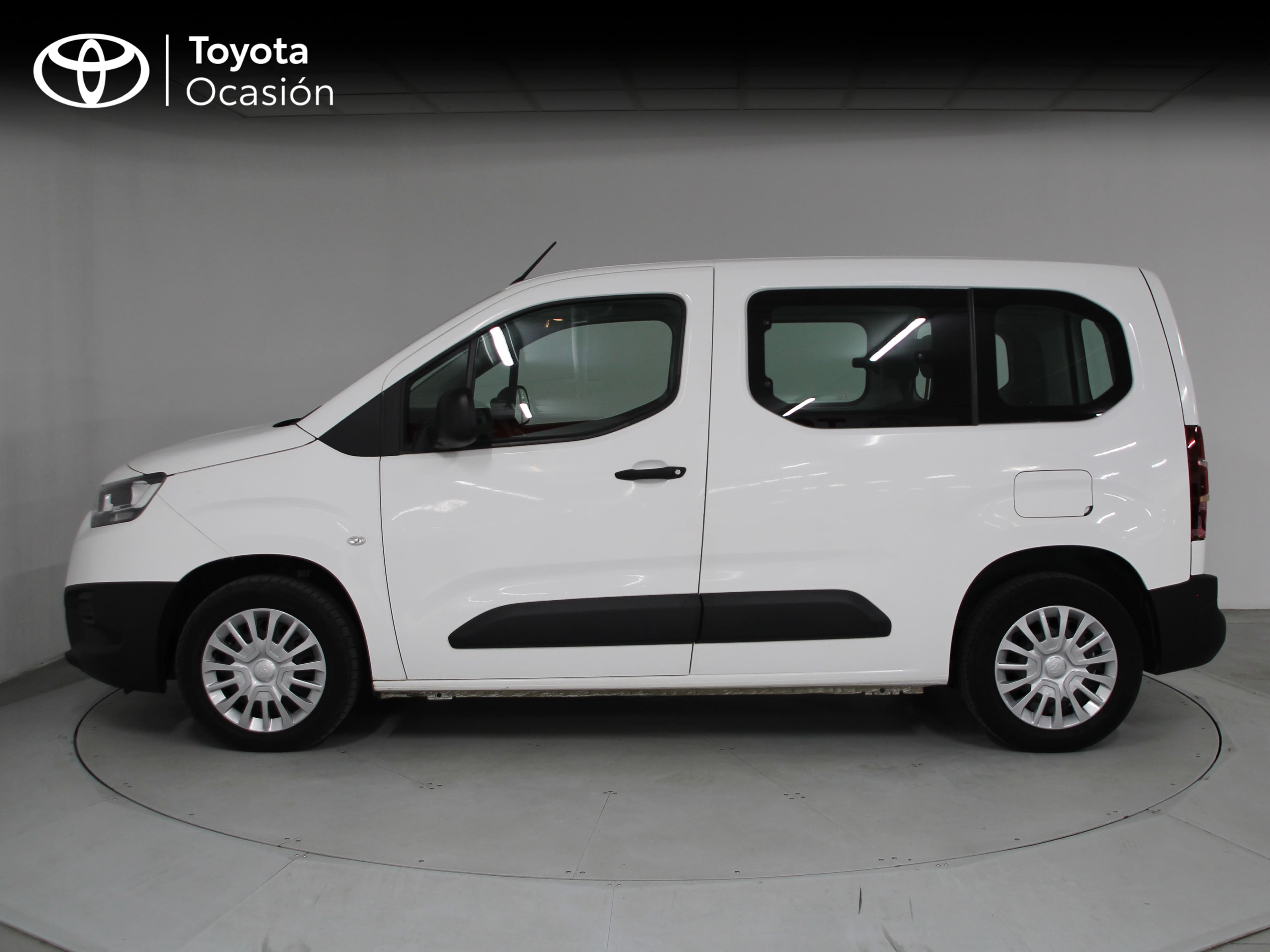 Foto del TOYOTA Proace City Combi L1 1.5D GX 100