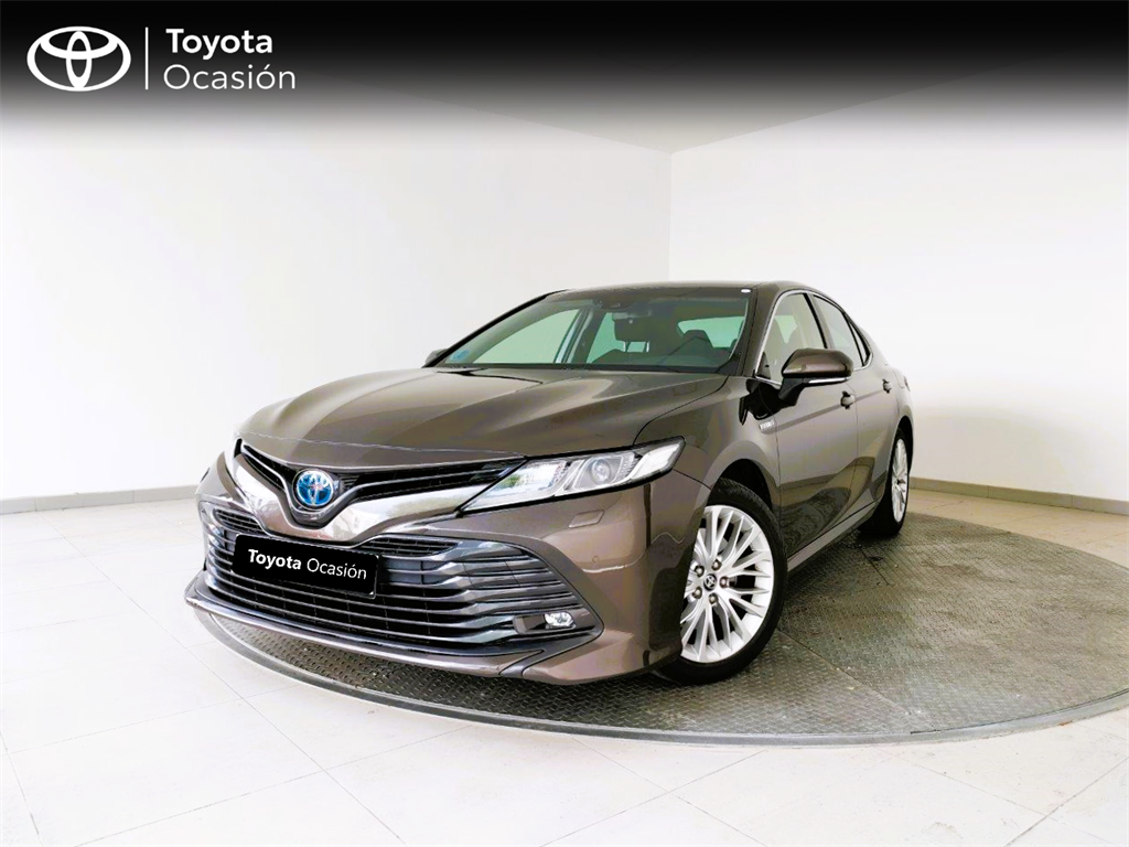 TOYOTA Camry (Sedan Advance 220H Automático (e-CVT)) en Madrid