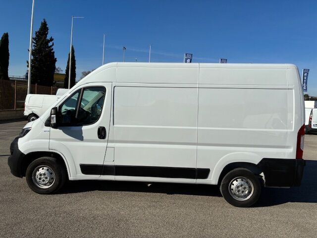 Foto del PEUGEOT Boxer Furgón 2.2BlueHDI 335 L2H2 S&S 140
