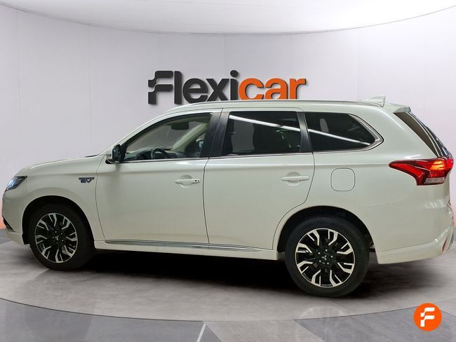 Foto del MITSUBISHI Outlander PHEV Kaiteki 4WD