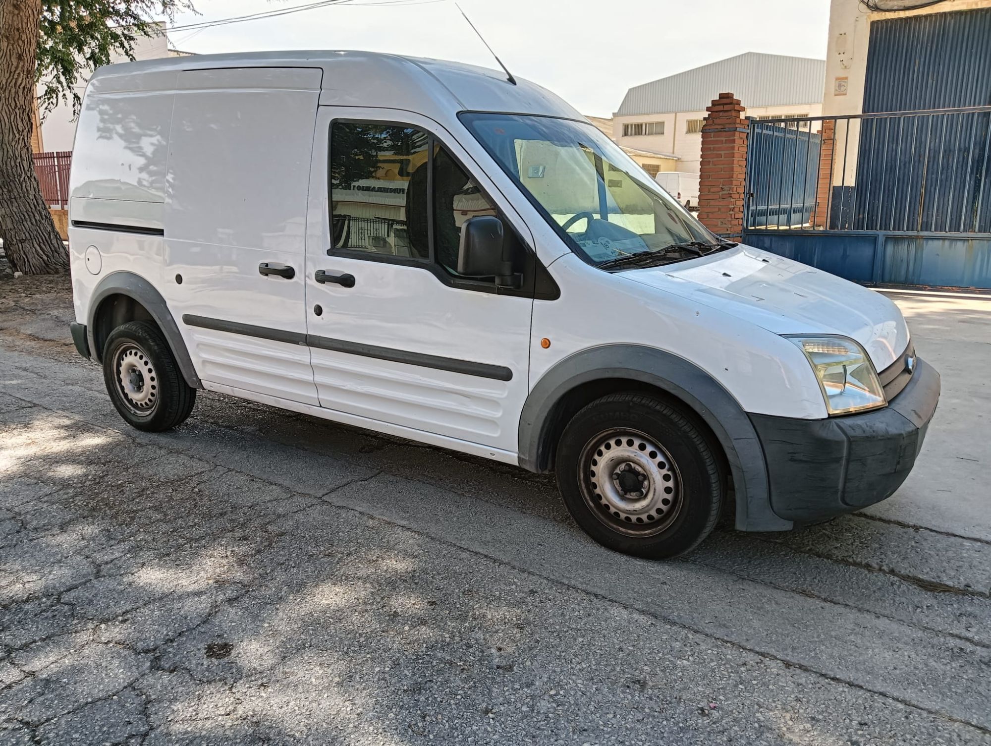 Foto del FORD Transit Connect Connect FT 230 L TDCi 90